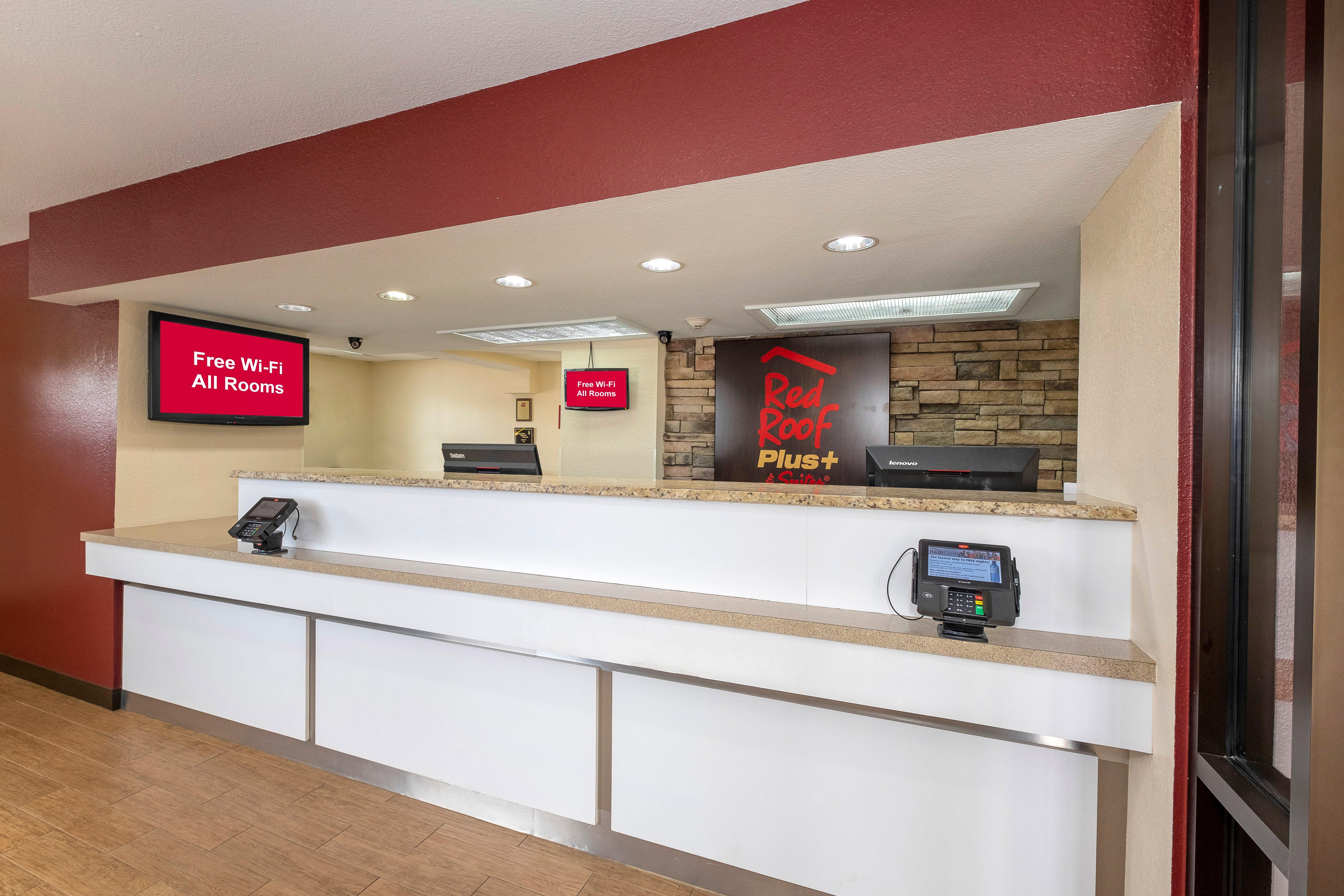 Red Roof Inn Plus+ & Suites Naples Downtown-5Th Ave S Exteriör bild