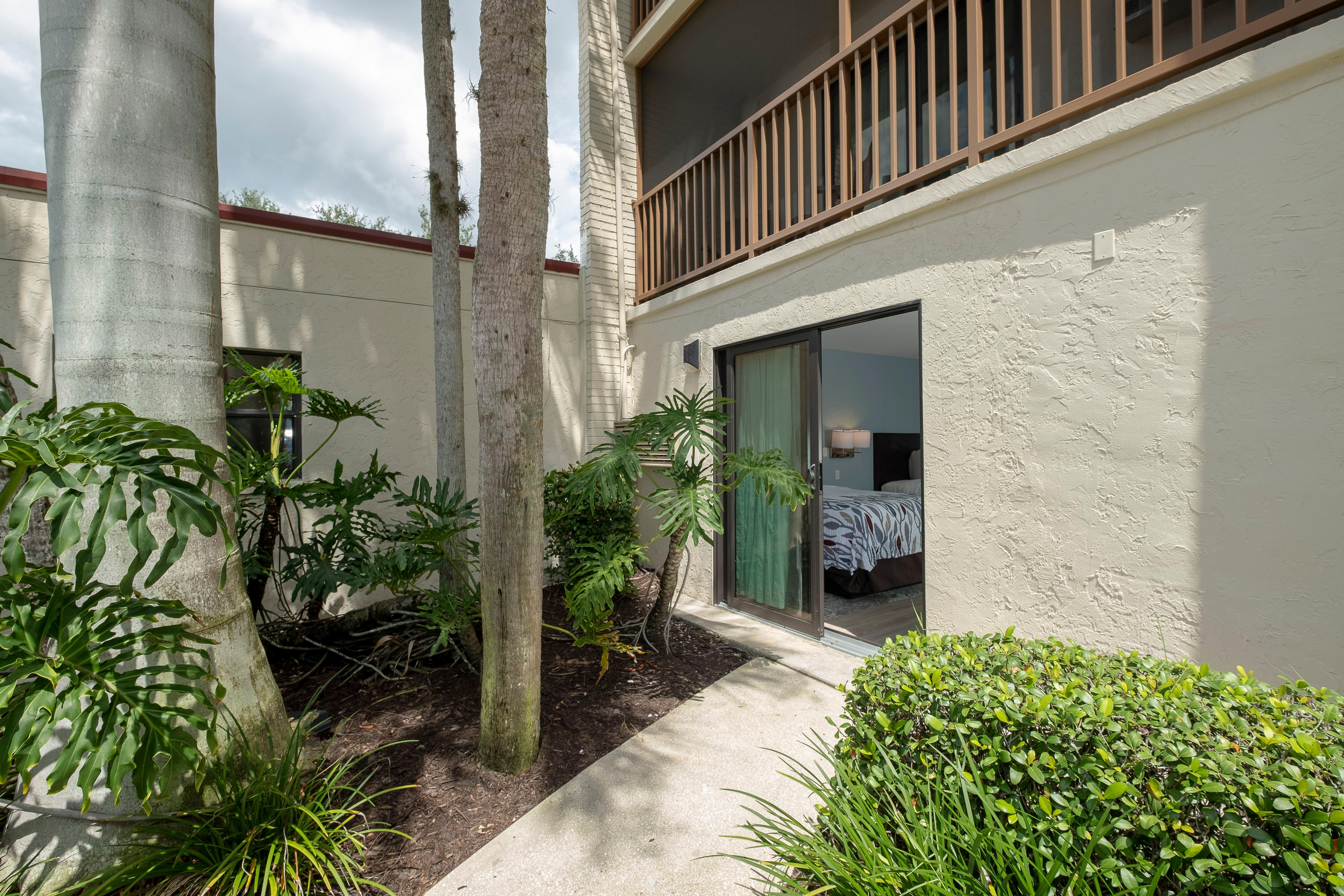 Red Roof Inn Plus+ & Suites Naples Downtown-5Th Ave S Exteriör bild