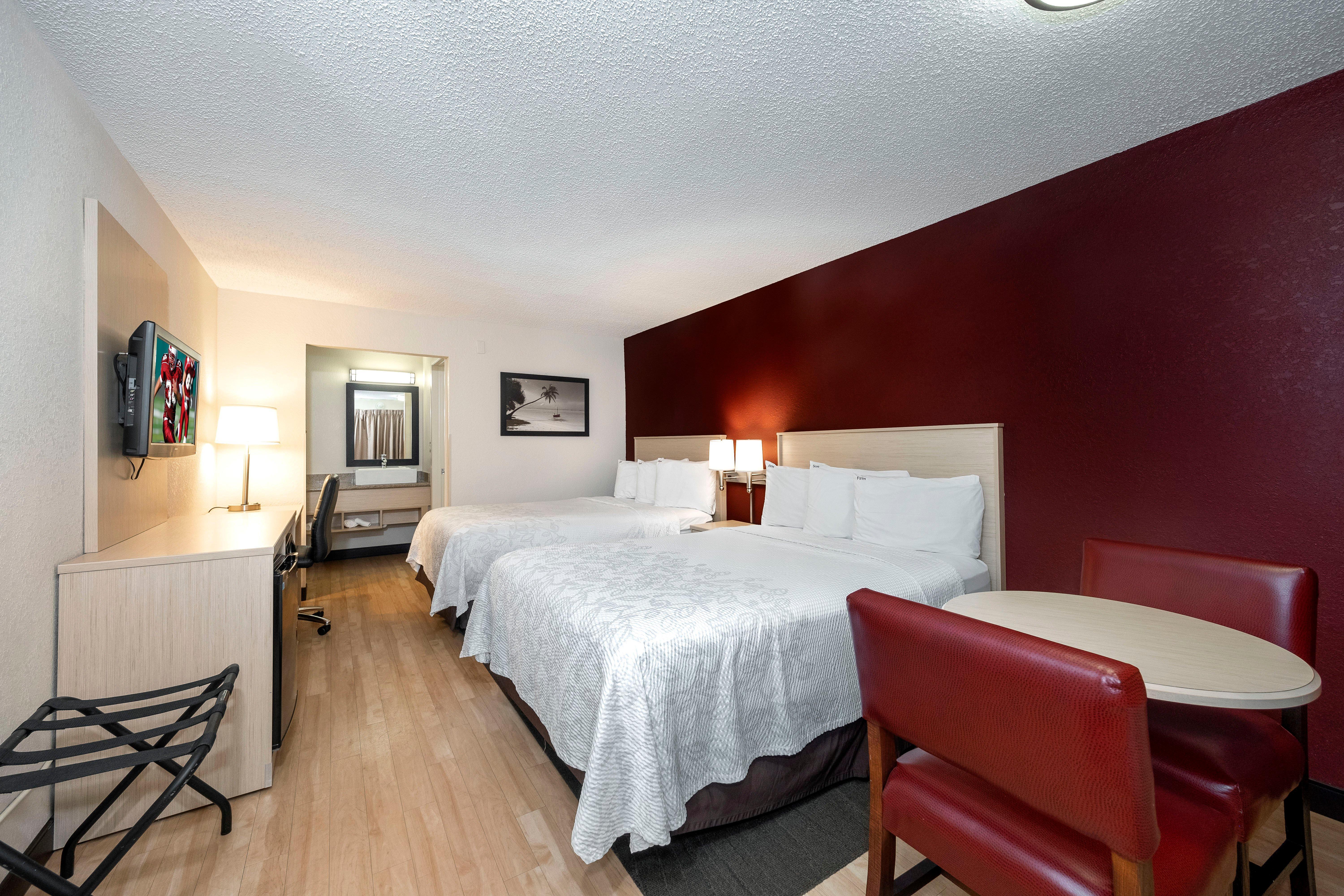 Red Roof Inn Plus+ & Suites Naples Downtown-5Th Ave S Exteriör bild