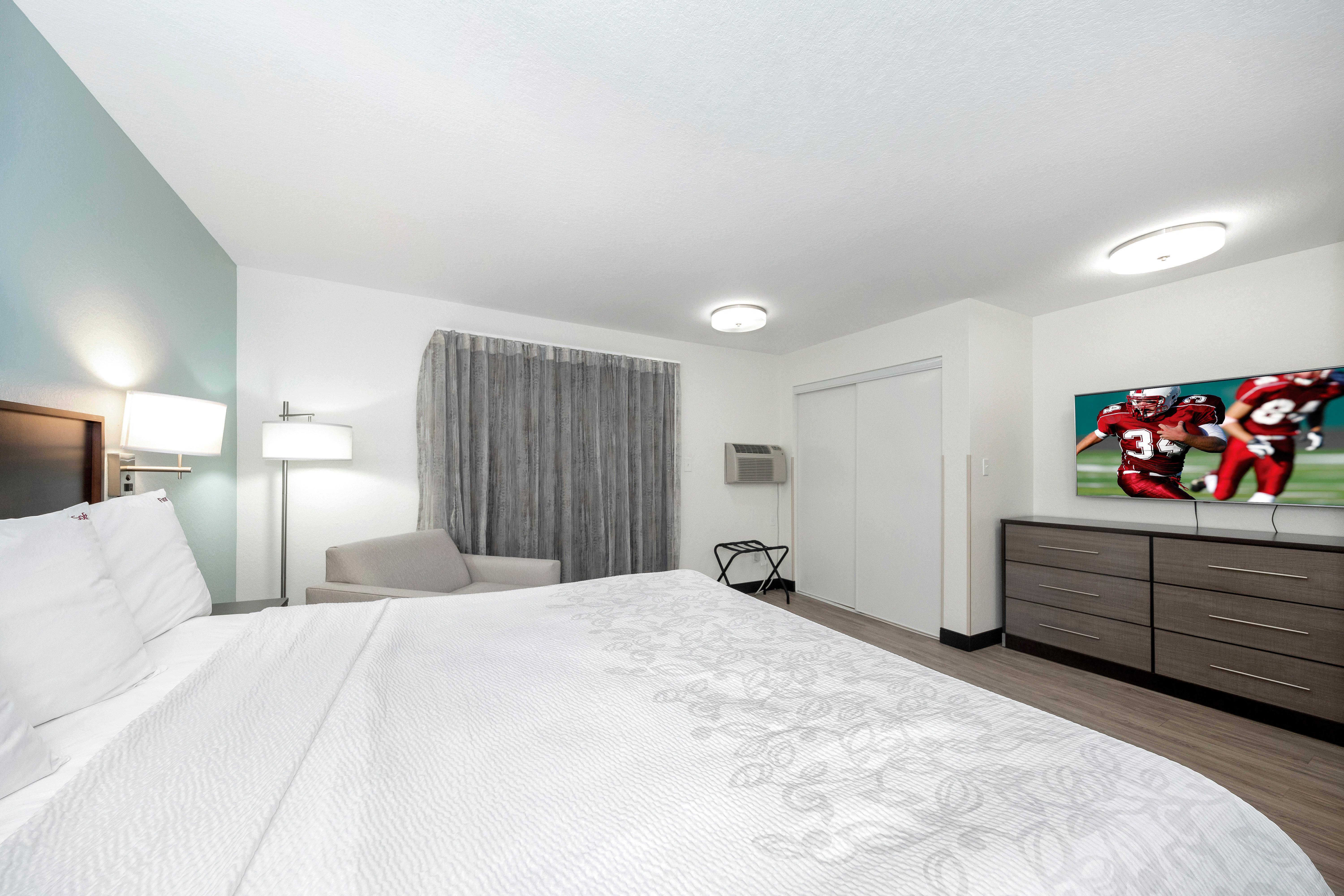 Red Roof Inn Plus+ & Suites Naples Downtown-5Th Ave S Exteriör bild