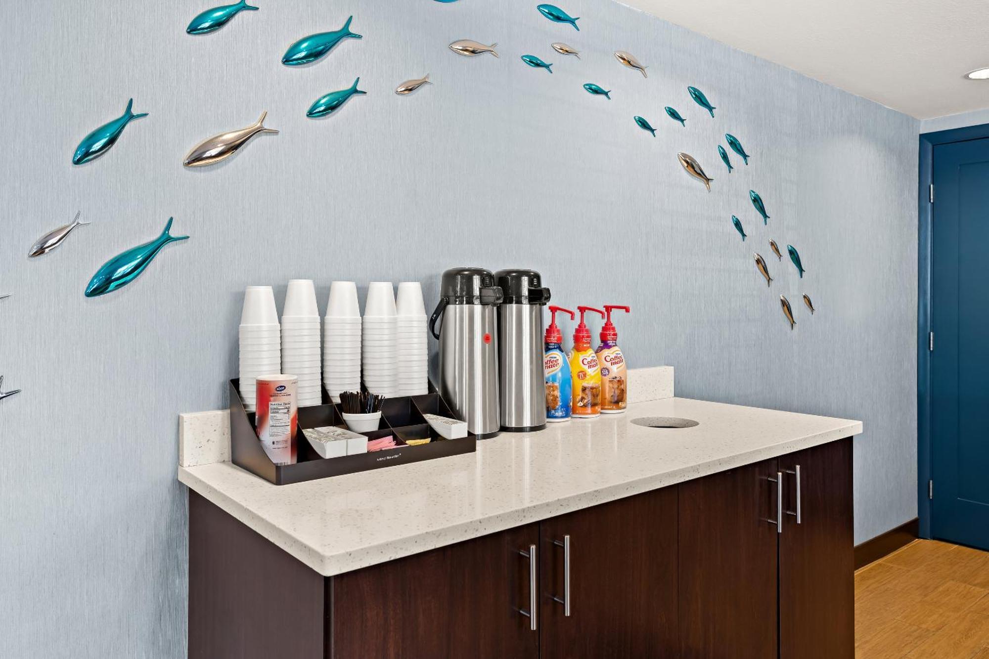 Red Roof Inn Plus+ & Suites Naples Downtown-5Th Ave S Exteriör bild
