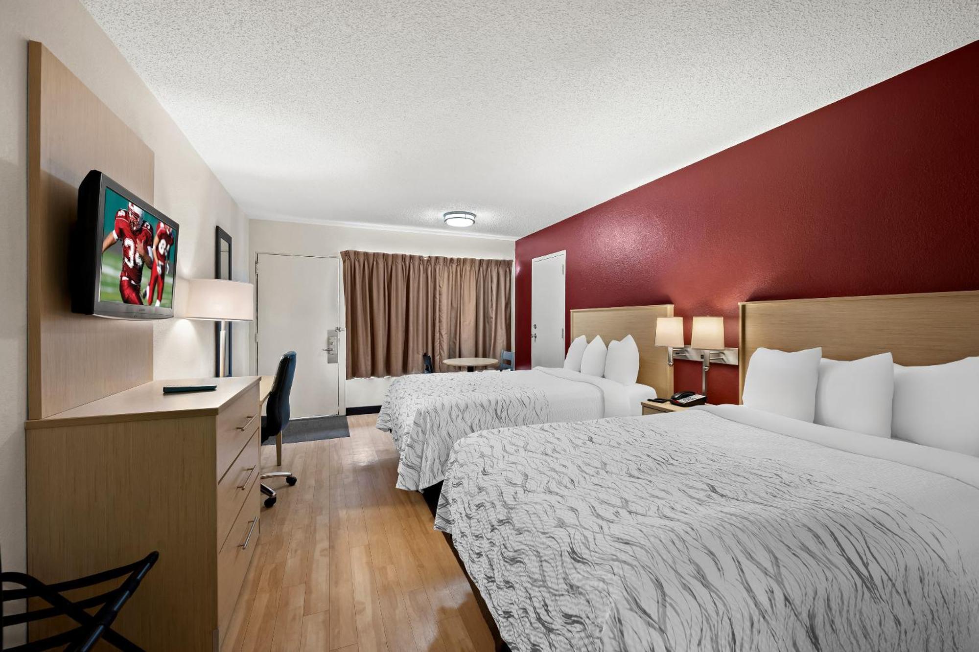 Red Roof Inn Plus+ & Suites Naples Downtown-5Th Ave S Exteriör bild
